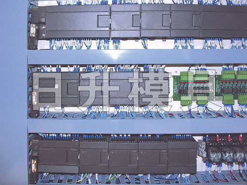 ���T(m��n)�����Ԫ��